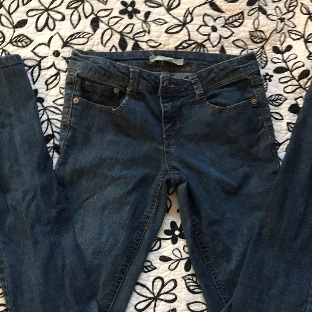Ladies blue jeans, 26 x 32. In excellent condition by 21 Denim
